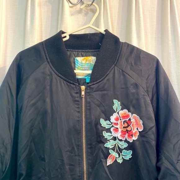 Women’s Cali 1850 Embroidered and Fully Lined Bomber Jacket Size 1X - Picture 2 of 6